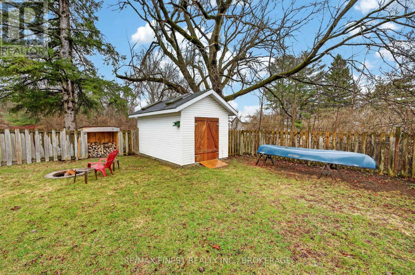 6074 BANK STREET - 33