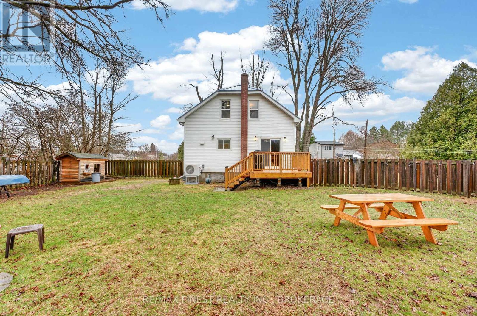 6074 BANK STREET - 34