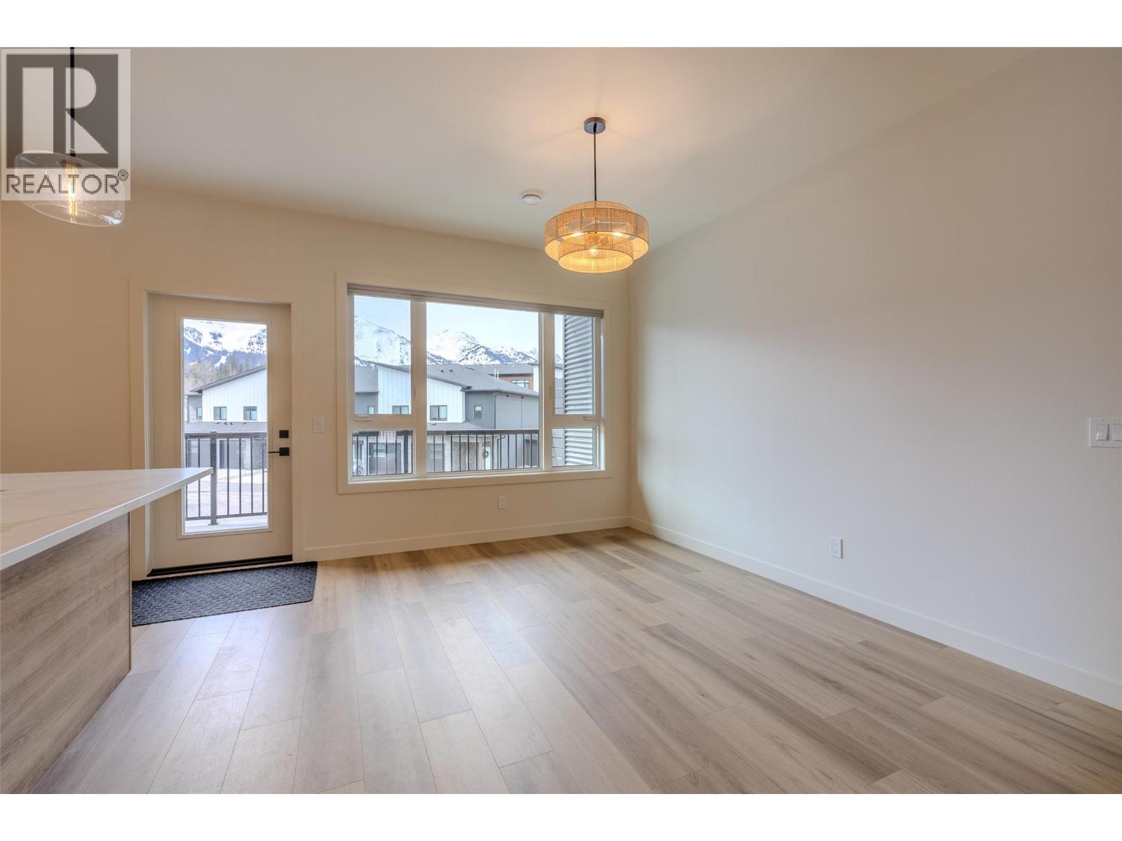 800 Riverside Way Unit# 403, Fernie