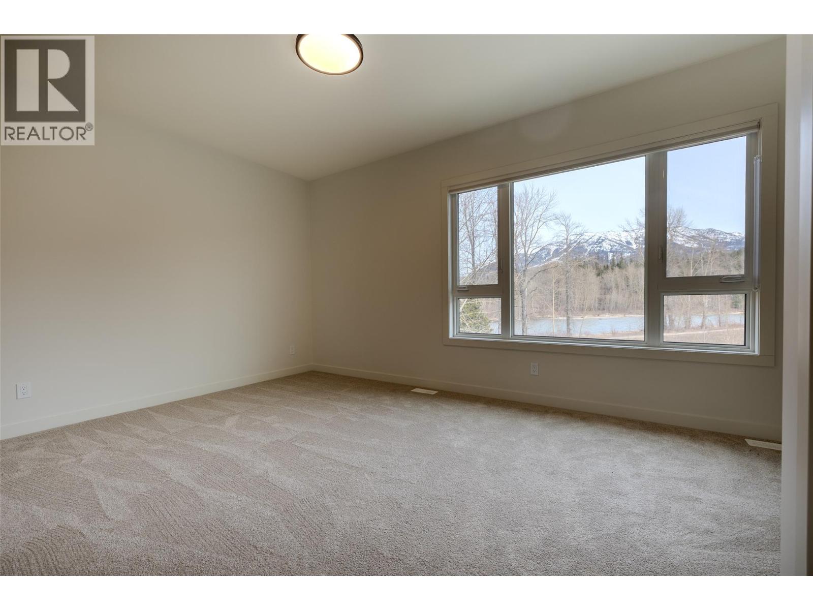 800 Riverside Way Unit# 403, Fernie