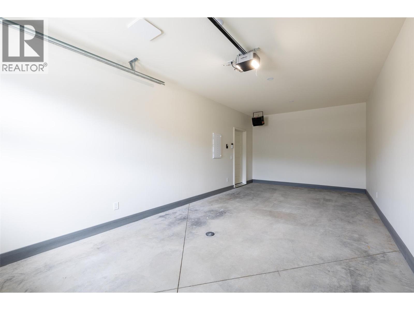 800 Riverside Way Unit# 403, Fernie