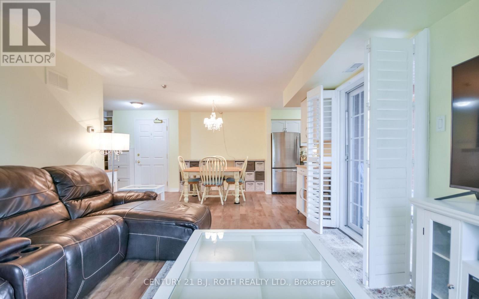 #114 49 JACOBS TERRACE - 13