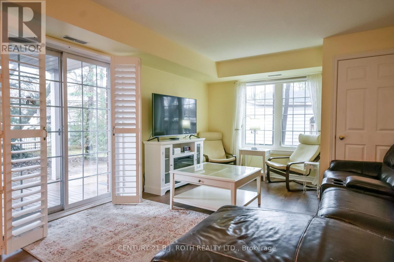#114 49 JACOBS TERRACE - Image 3