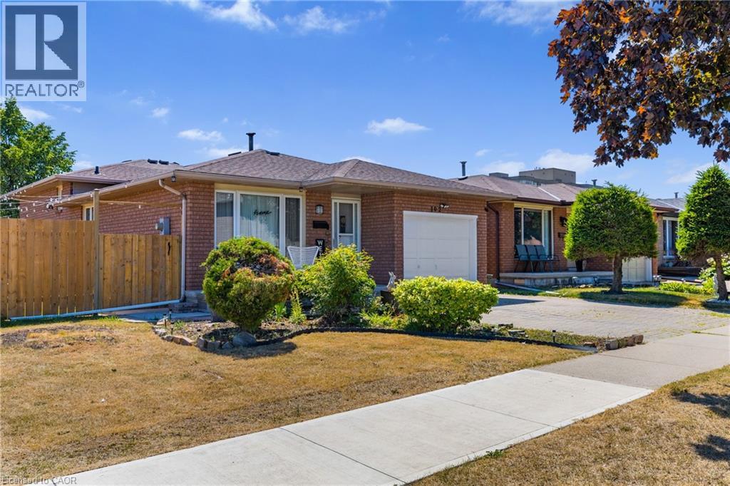 102 JUNIPER Drive - Image 2