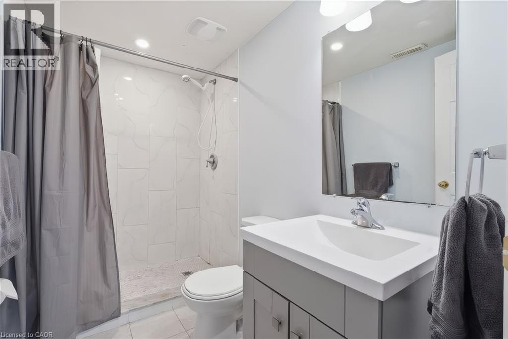 27 MADELEINE Street - 26