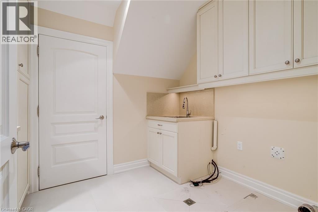 78 CHANCERY Drive - 32