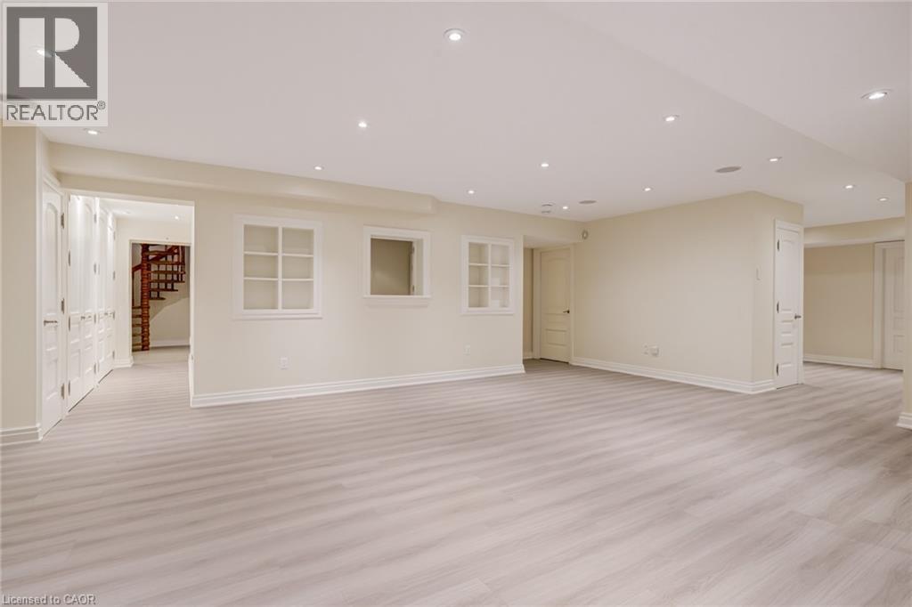 78 CHANCERY Drive - 39