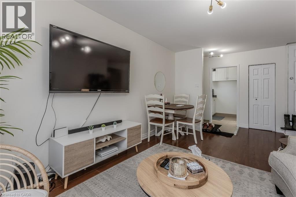 1294 NAPIER Crescent - 36
