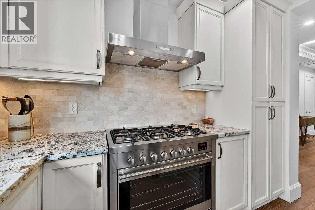 #107 121 Quarry Way SE - 16