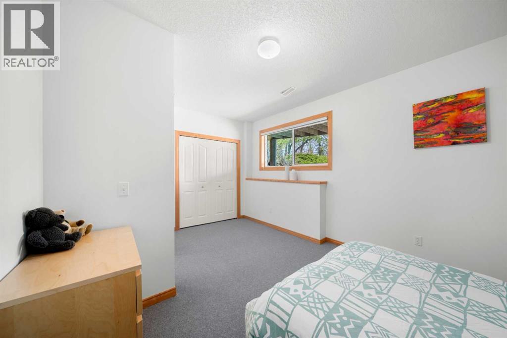 8120 408 Avenue E - 32