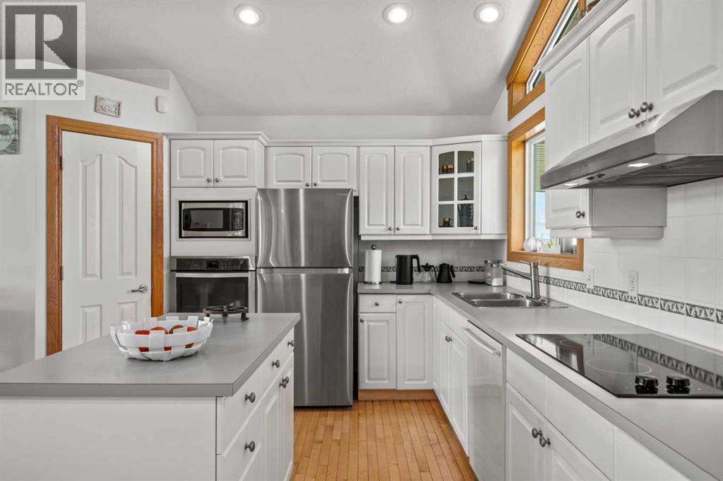 8120 408 Avenue E - 9