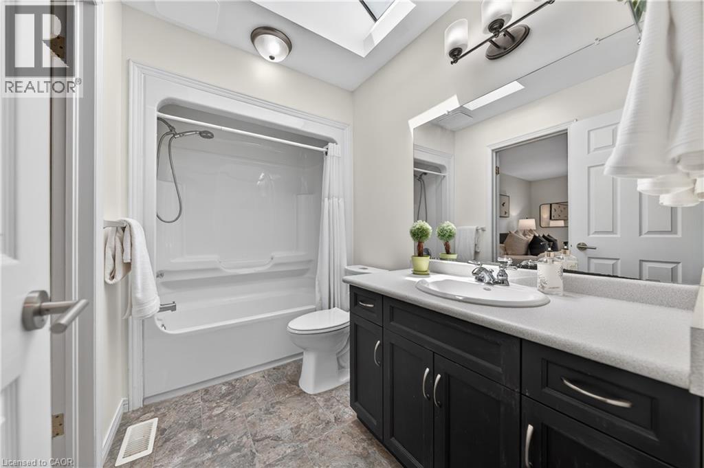514 BRENTCLIFFE Drive - 33