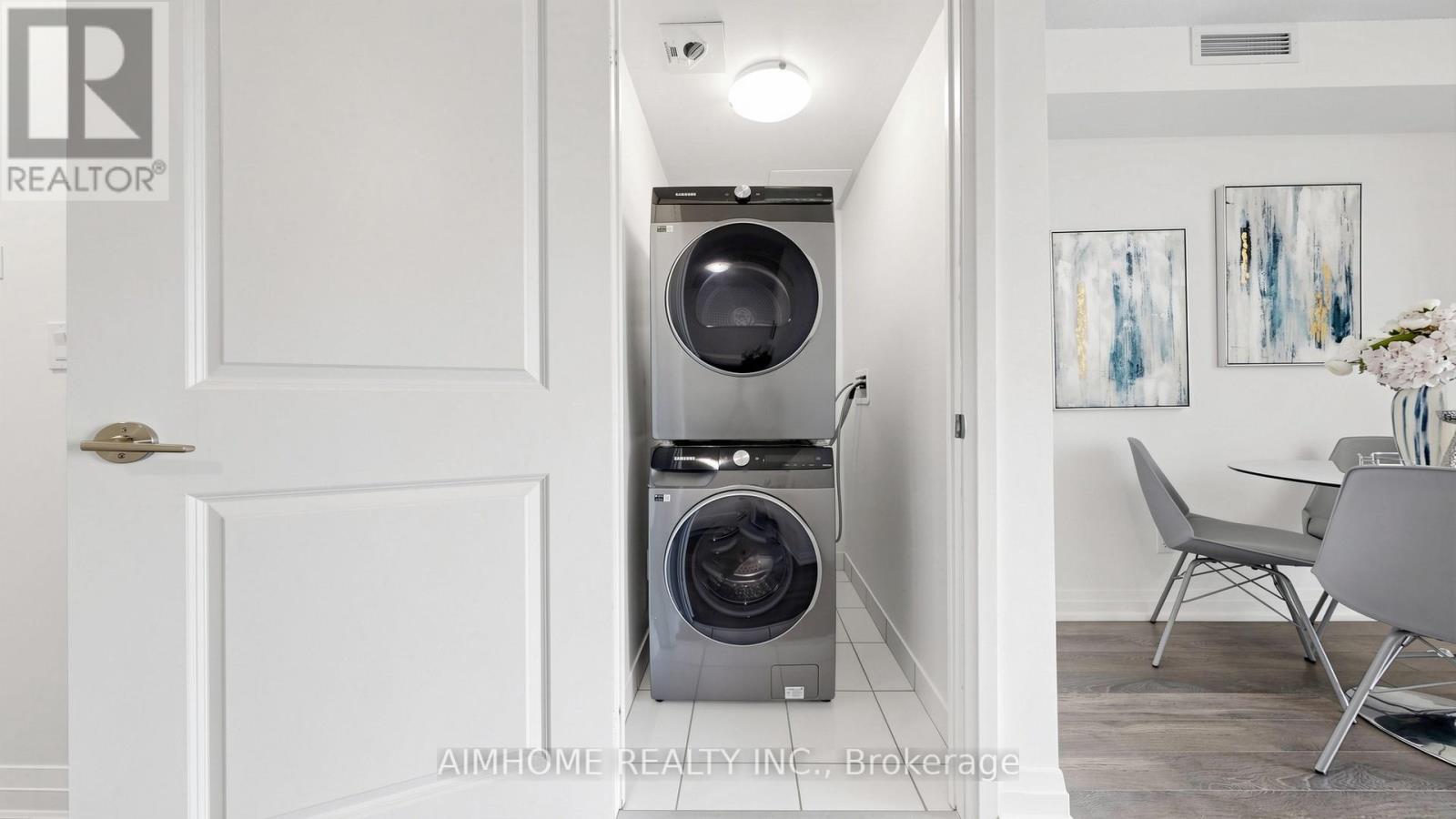 #2302 20 MEADOWGLEN PLACE - 29