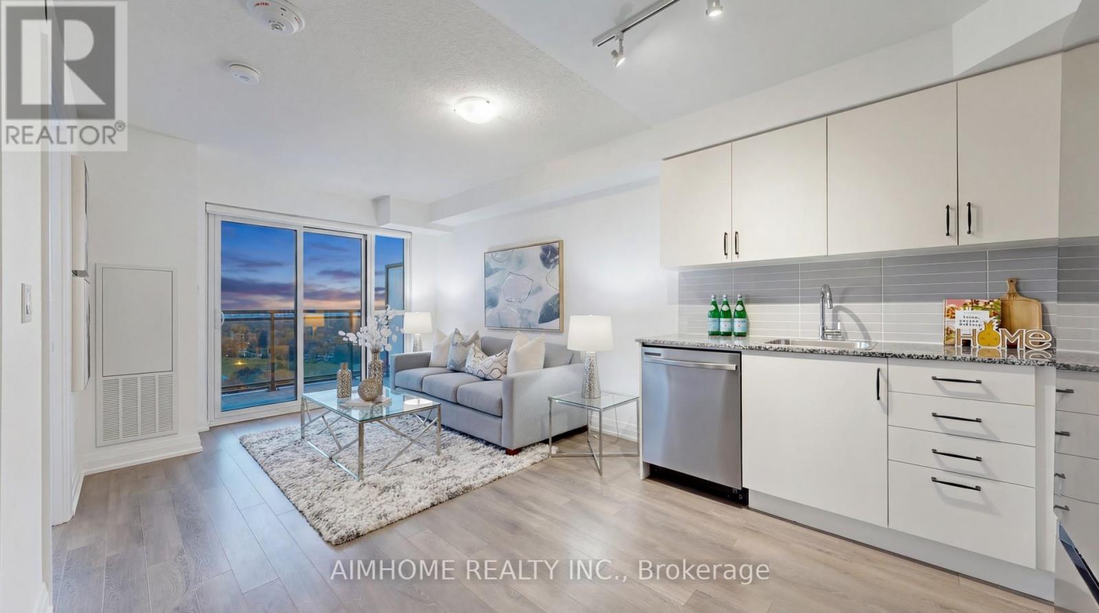 #2302 20 MEADOWGLEN PLACE - 42