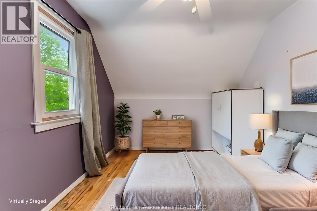 53 Sunnyside AVENUE - 14