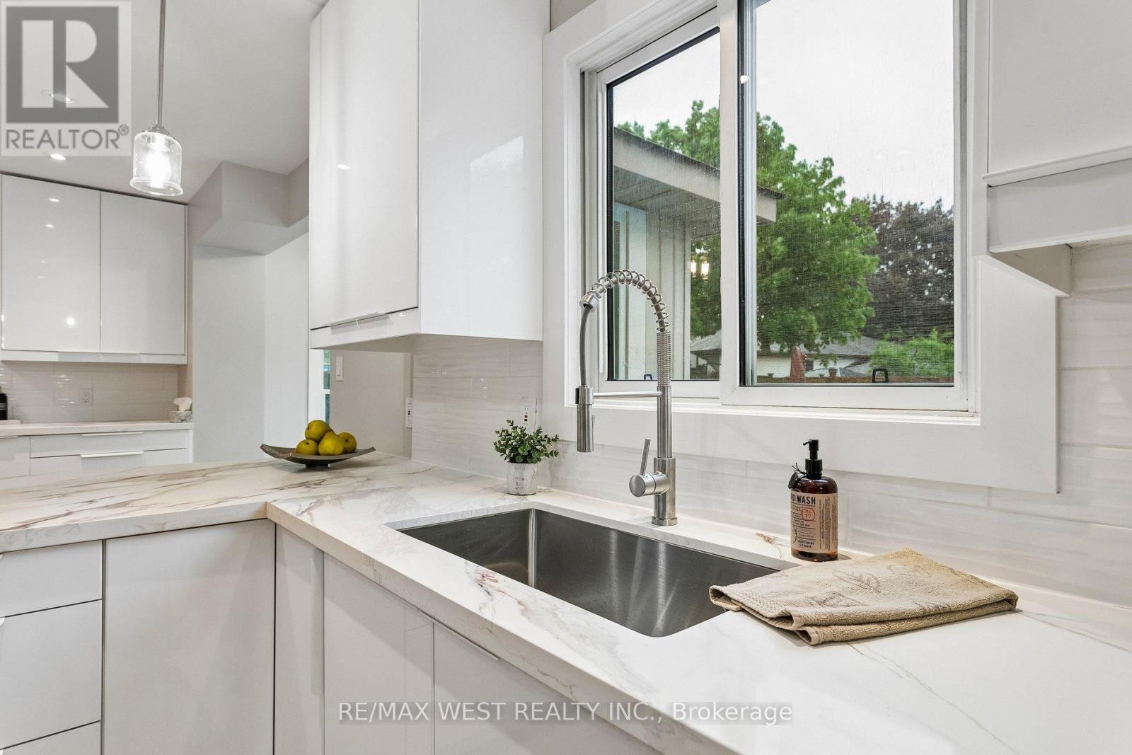 563 JOYCE BOULEVARD - 17