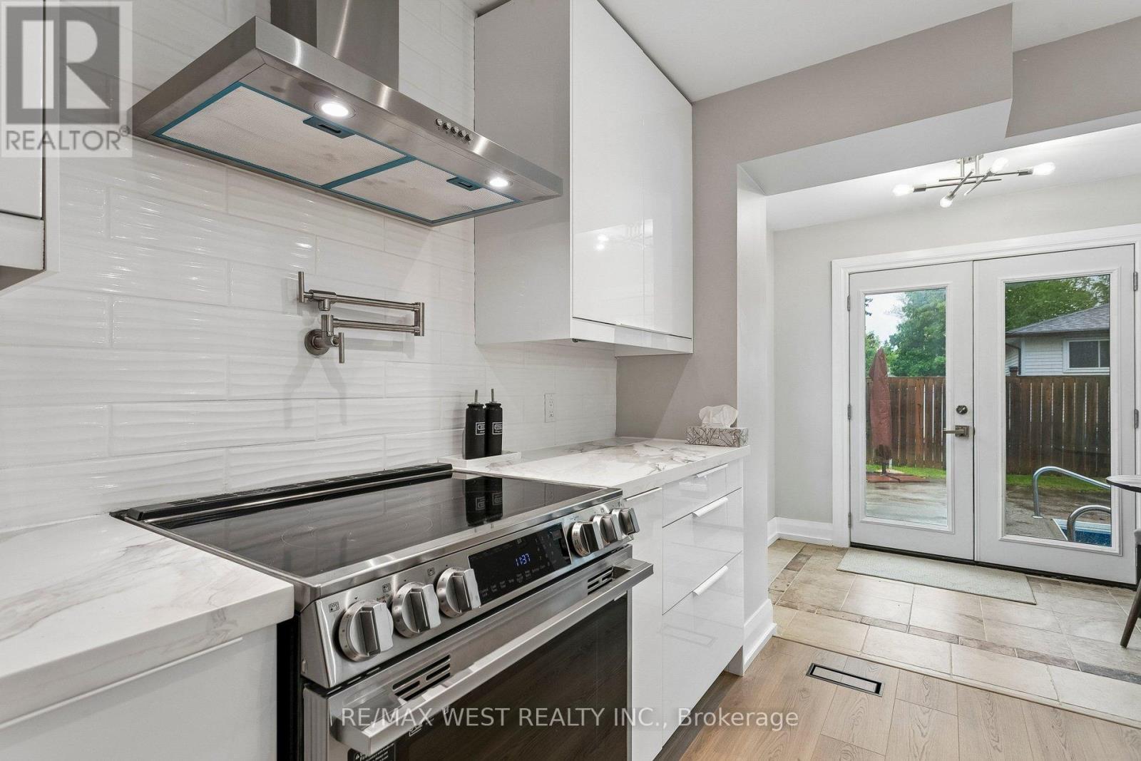 563 JOYCE BOULEVARD - 20
