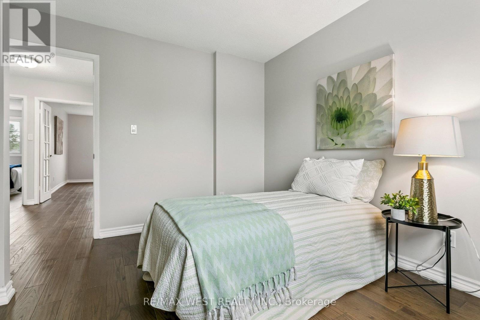 563 JOYCE BOULEVARD - 32
