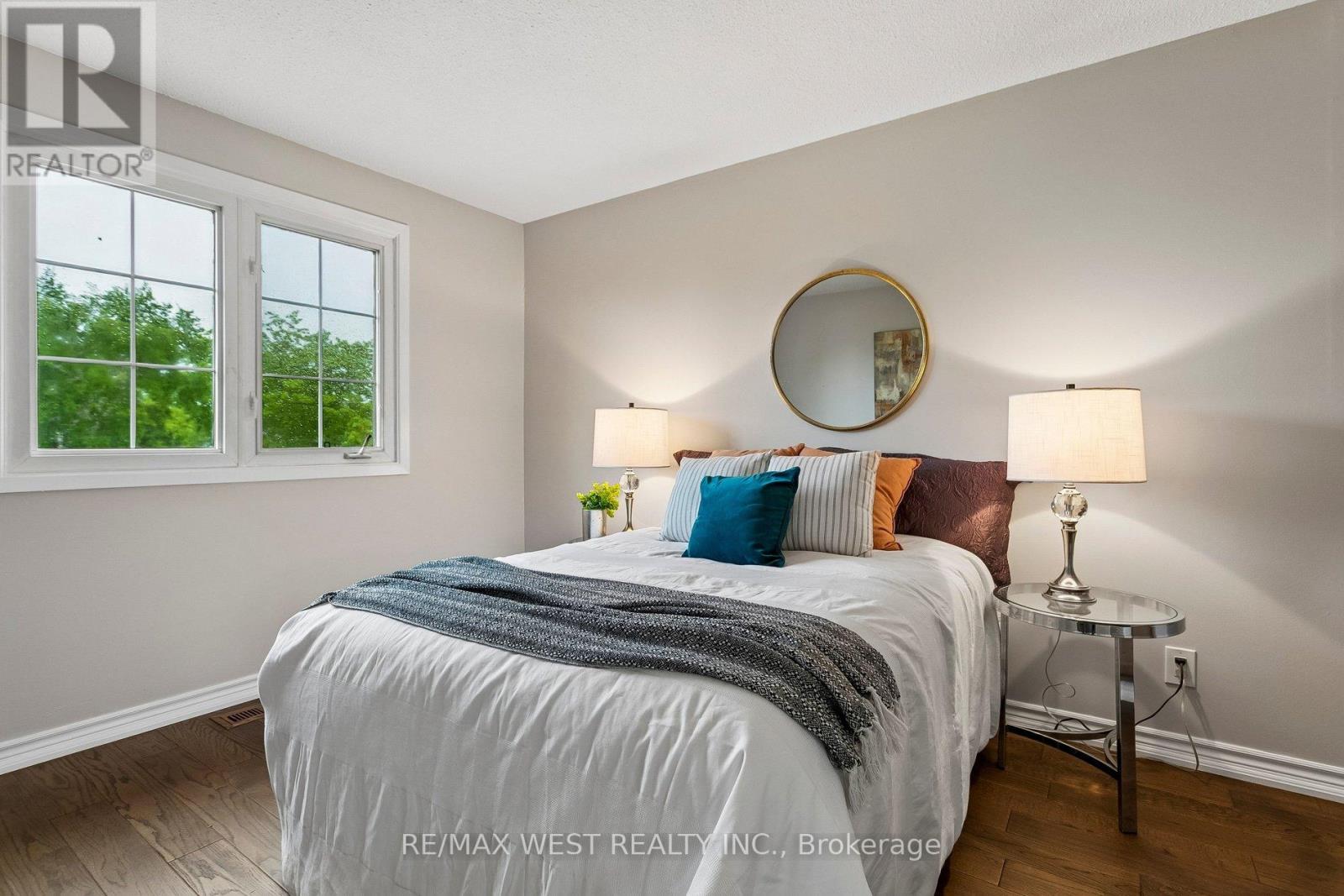 563 JOYCE BOULEVARD - 34