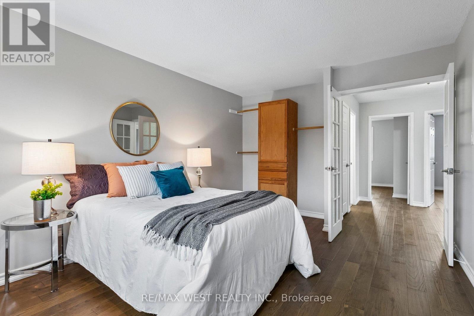 563 JOYCE BOULEVARD - 35