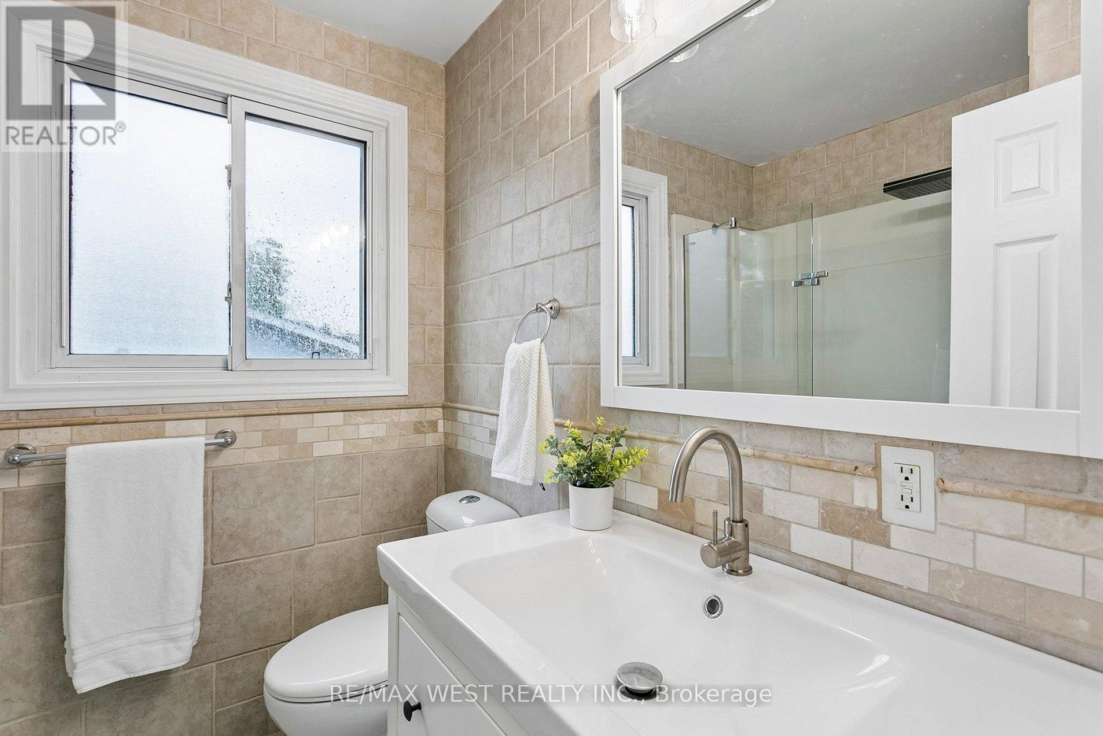 563 JOYCE BOULEVARD - 38
