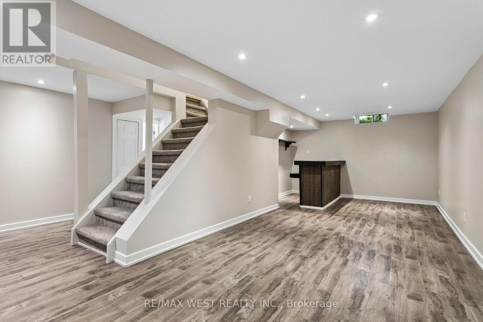563 JOYCE BOULEVARD - 41