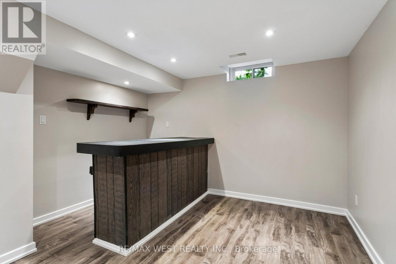 563 JOYCE BOULEVARD - 42