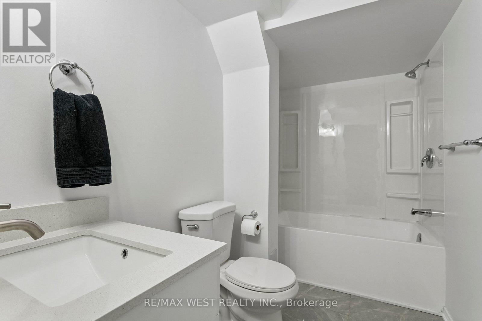 563 JOYCE BOULEVARD - 44