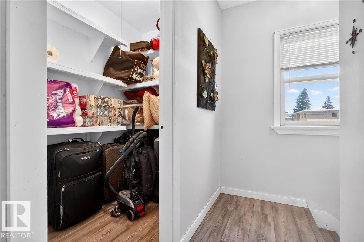 11645 125 ST NW - 18