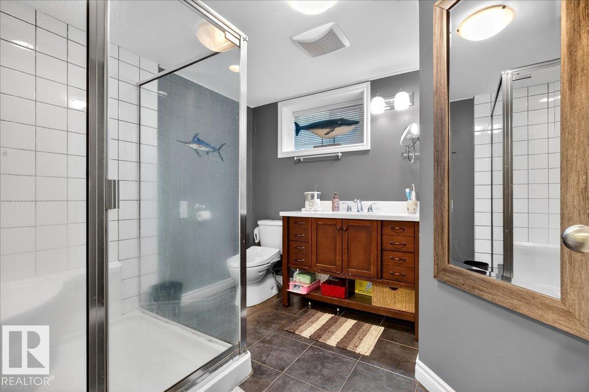 11645 125 ST NW - 31
