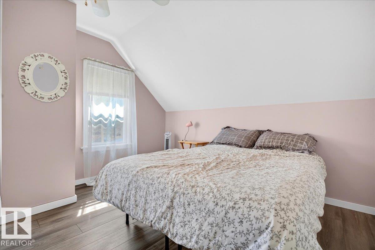 11645 125 ST NW - 21