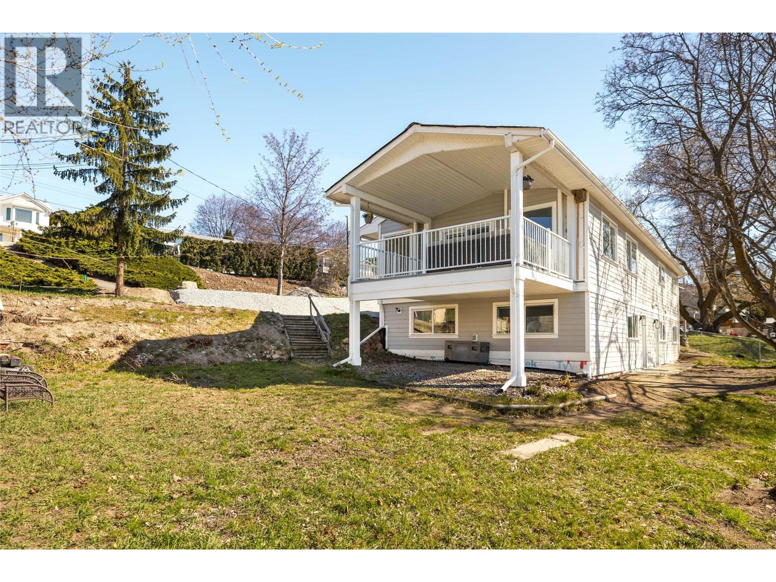 10942 Russell Road, Lake Country