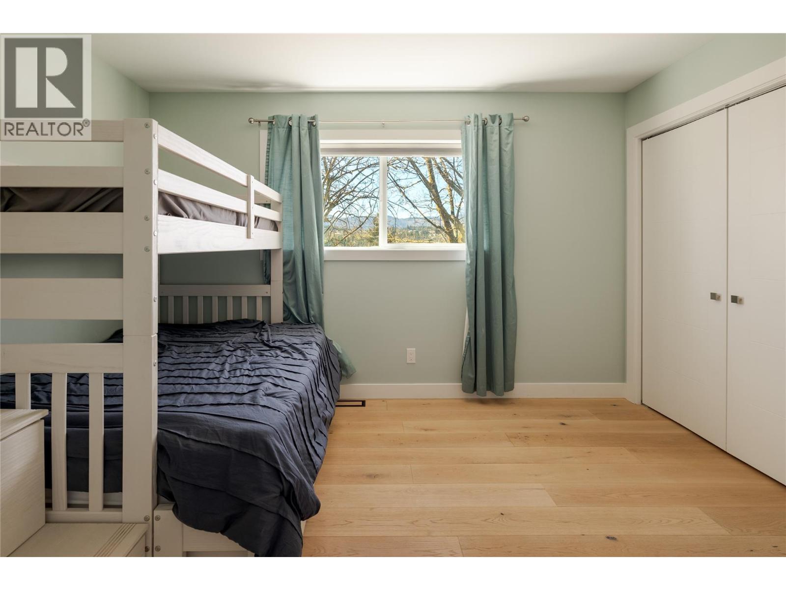 10942 Russell Road, Lake Country