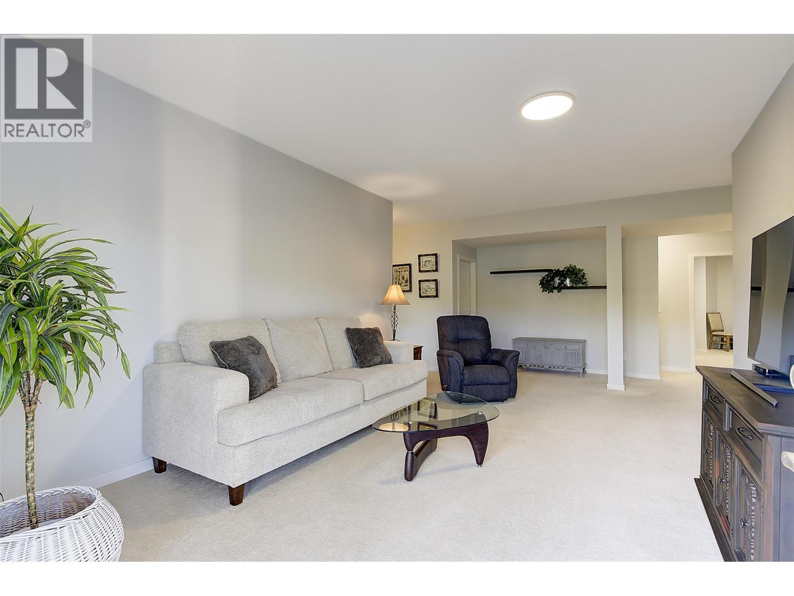 #2 820 McKenzie Road - 49