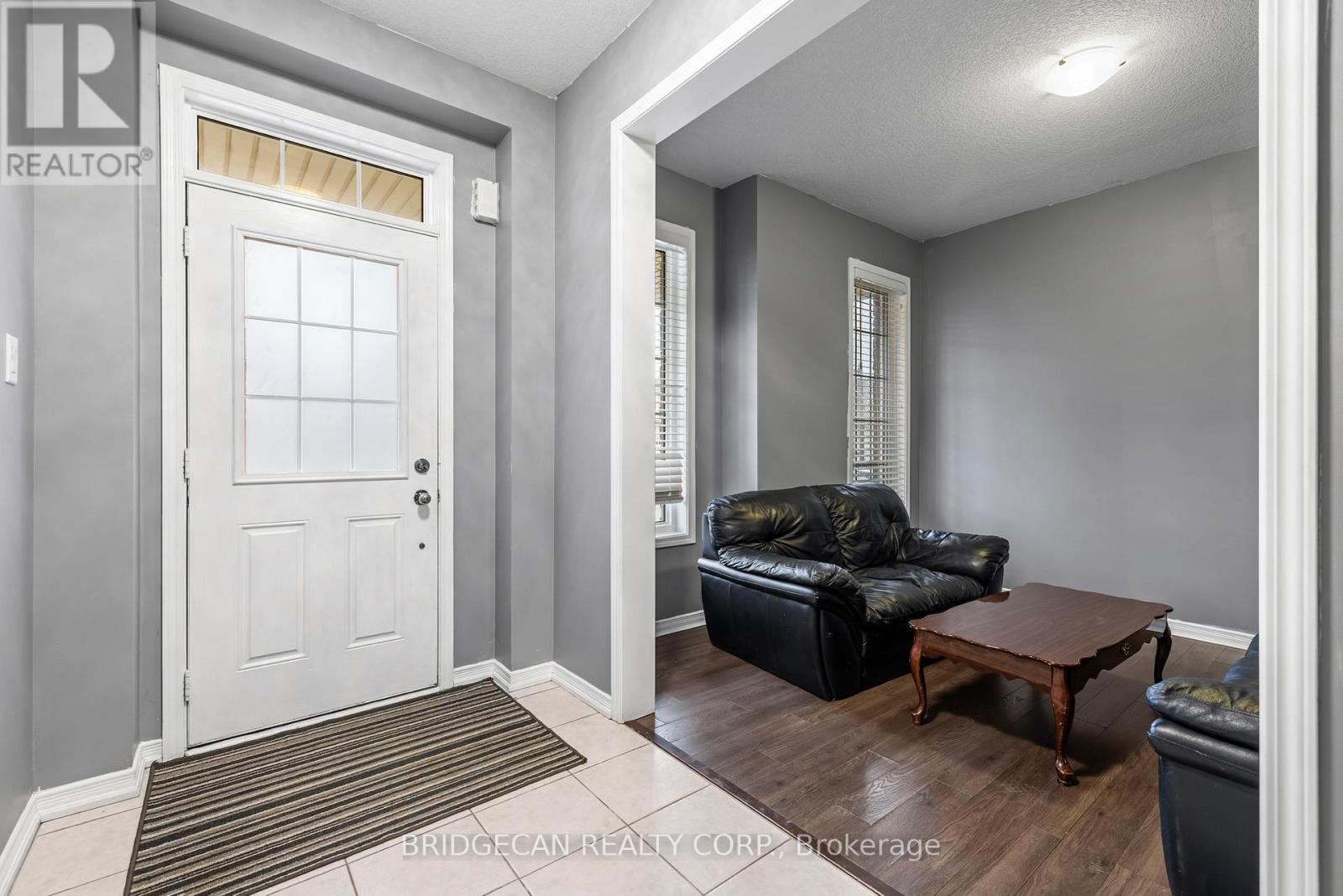 20 GILLESPIE DRIVE - 22