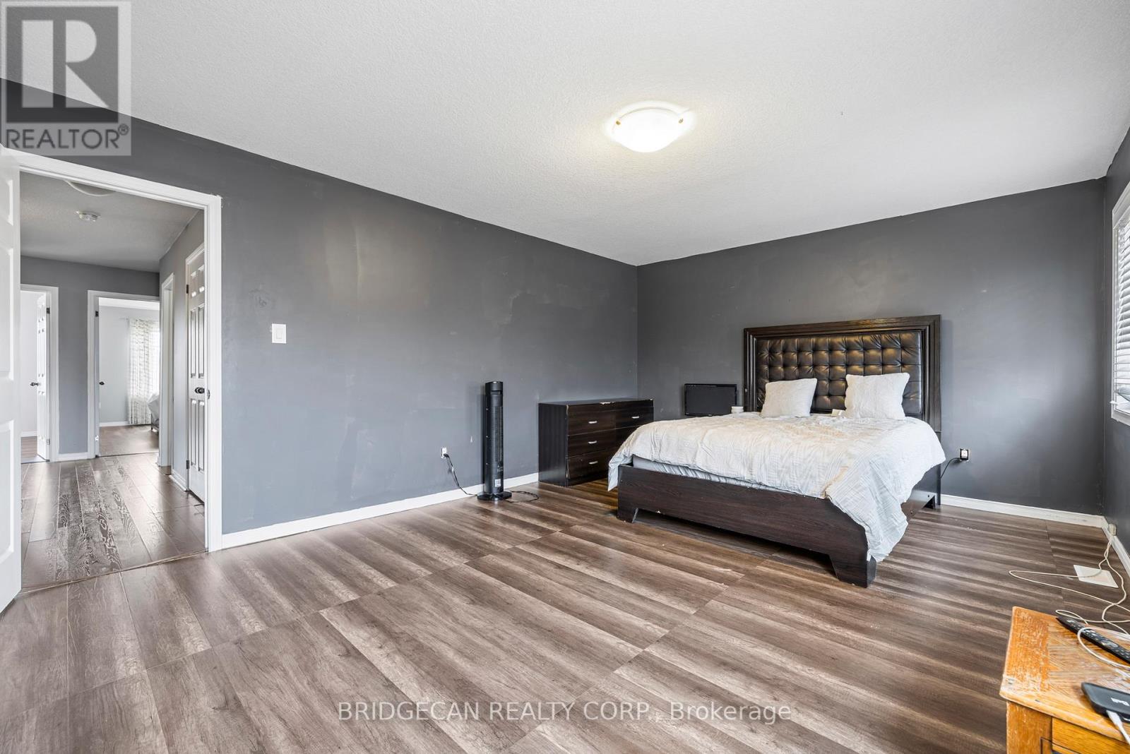 20 GILLESPIE DRIVE - 39