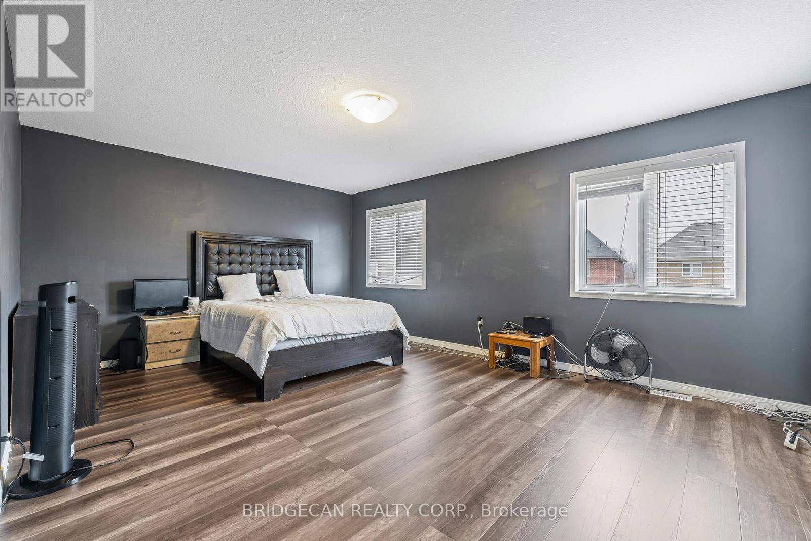 20 GILLESPIE DRIVE - 40