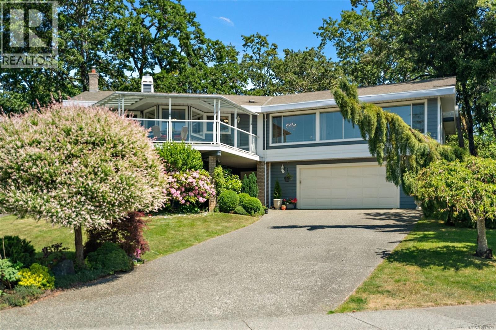 858 Maltwood Terr - 1