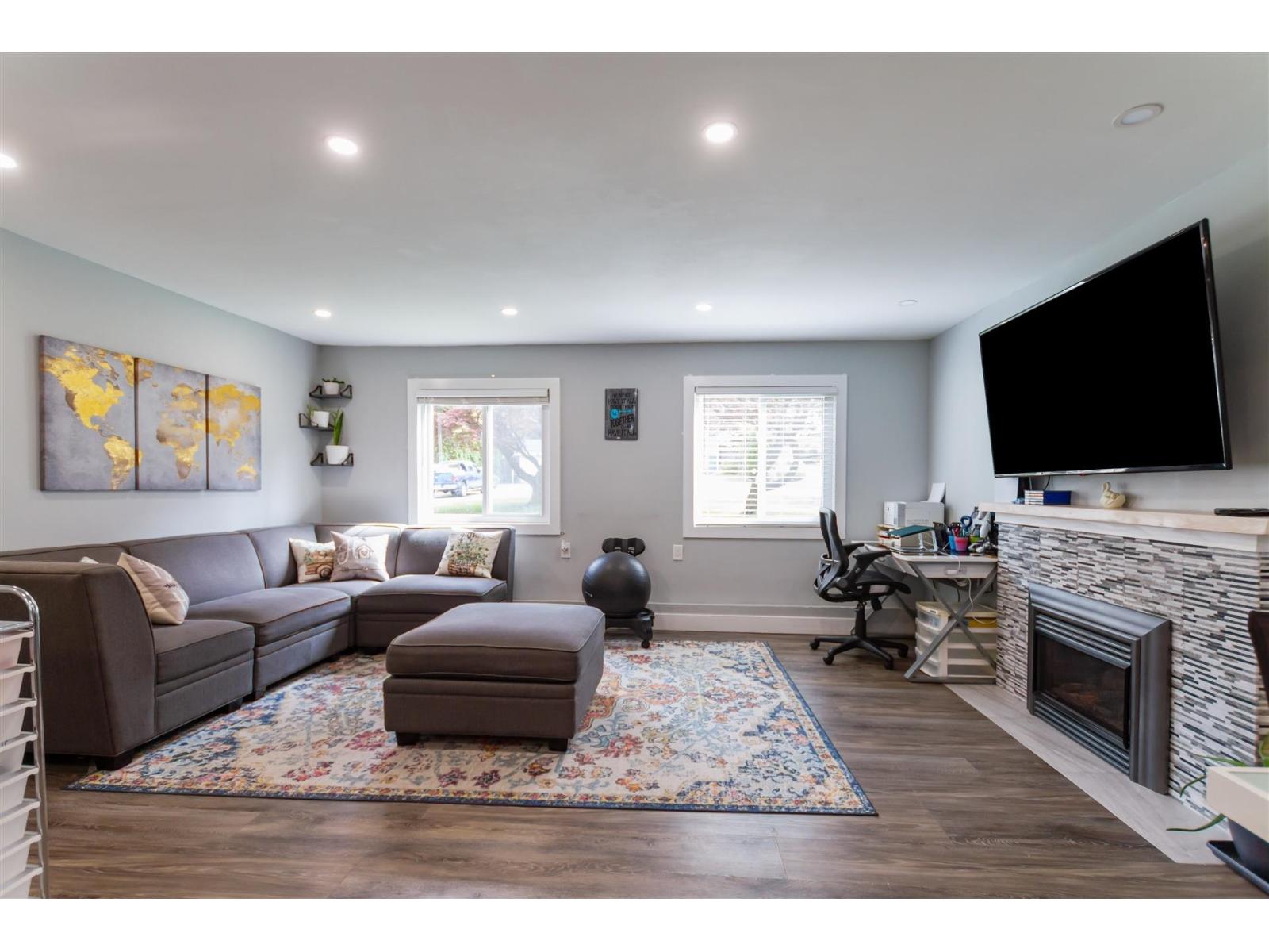 6 Bed, 4 Bath House for Sale in Surrey – 2621 127A STREET, Surrey - Image 6