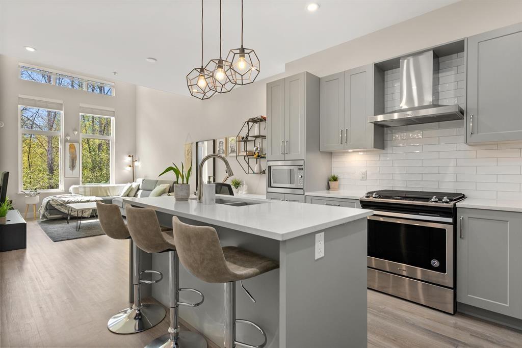512 15436 31 Avenue - main photo