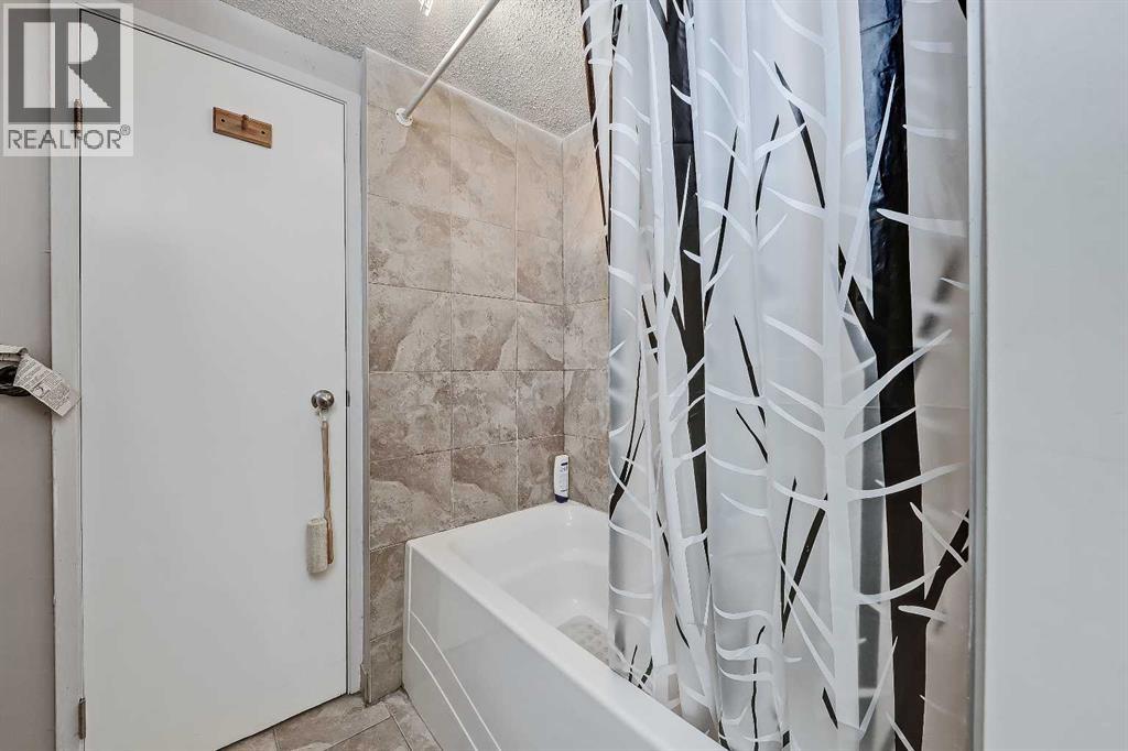 1315 Northmount Drive NW - 19