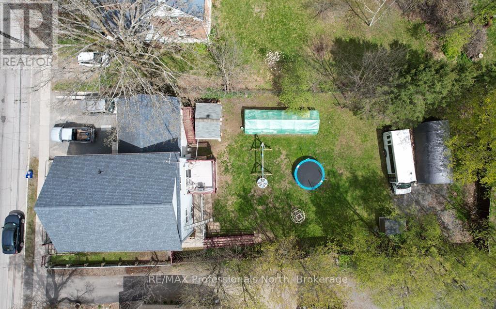 103 ST LAWRENCE STREET W - 3