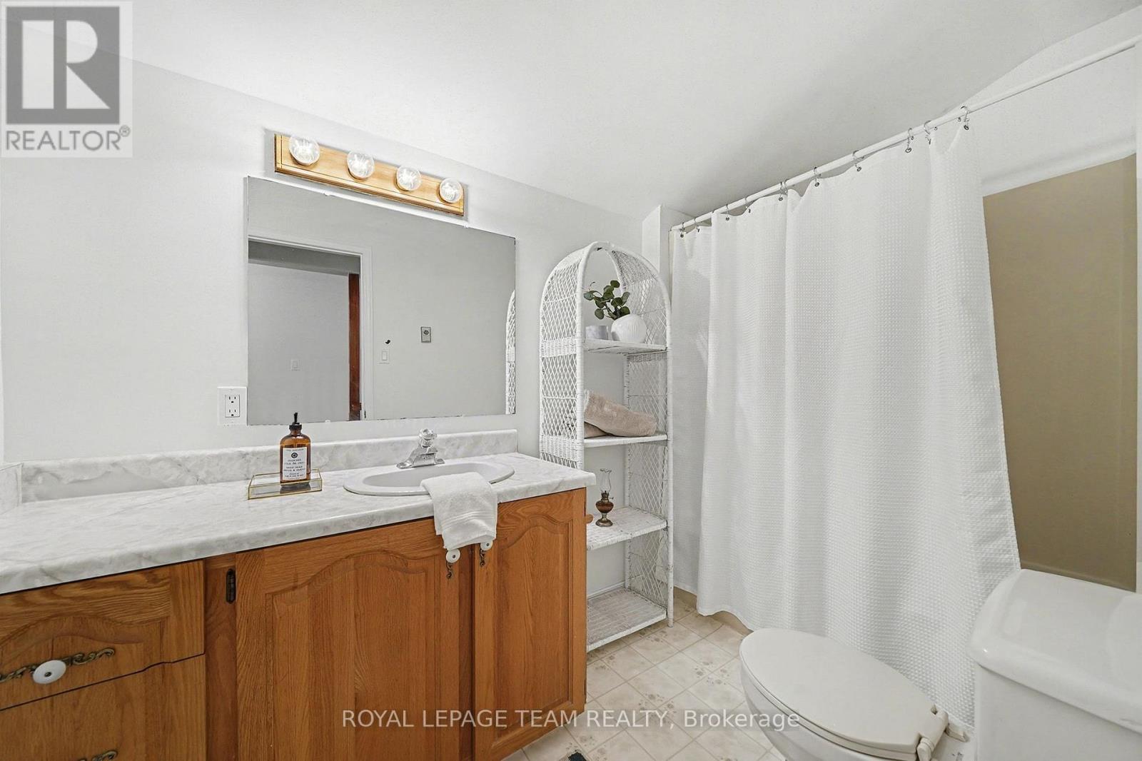 2249 MCGOVERN ROAD W - 22