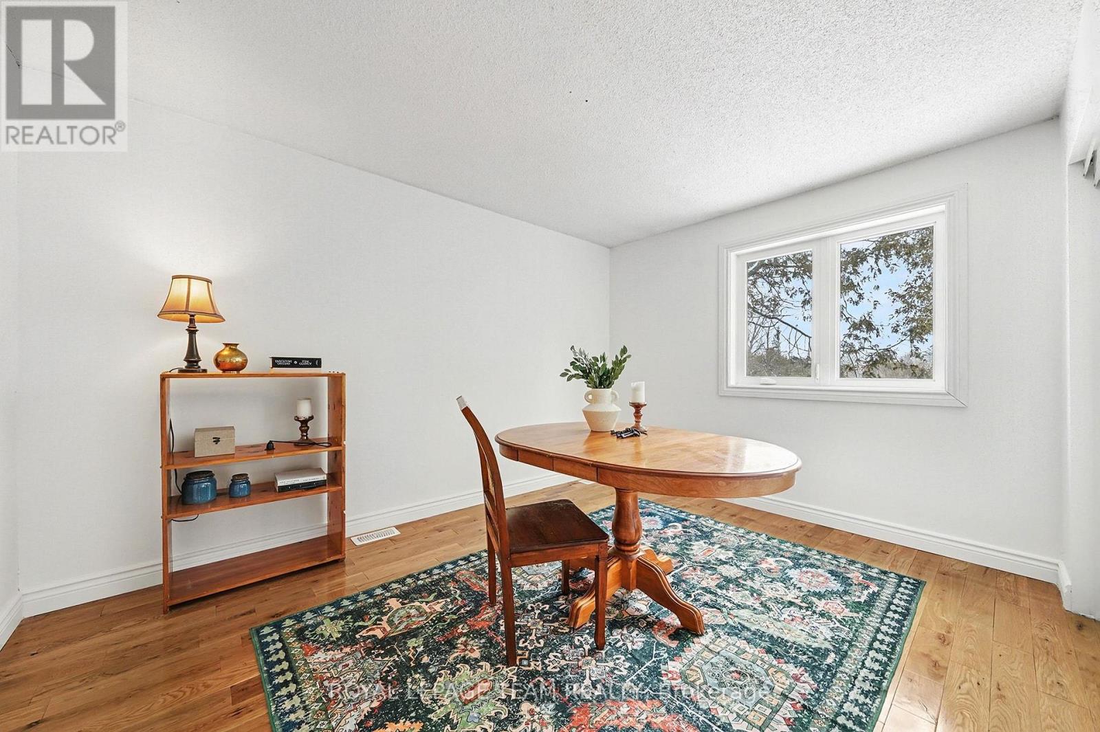 2249 MCGOVERN ROAD W - 23