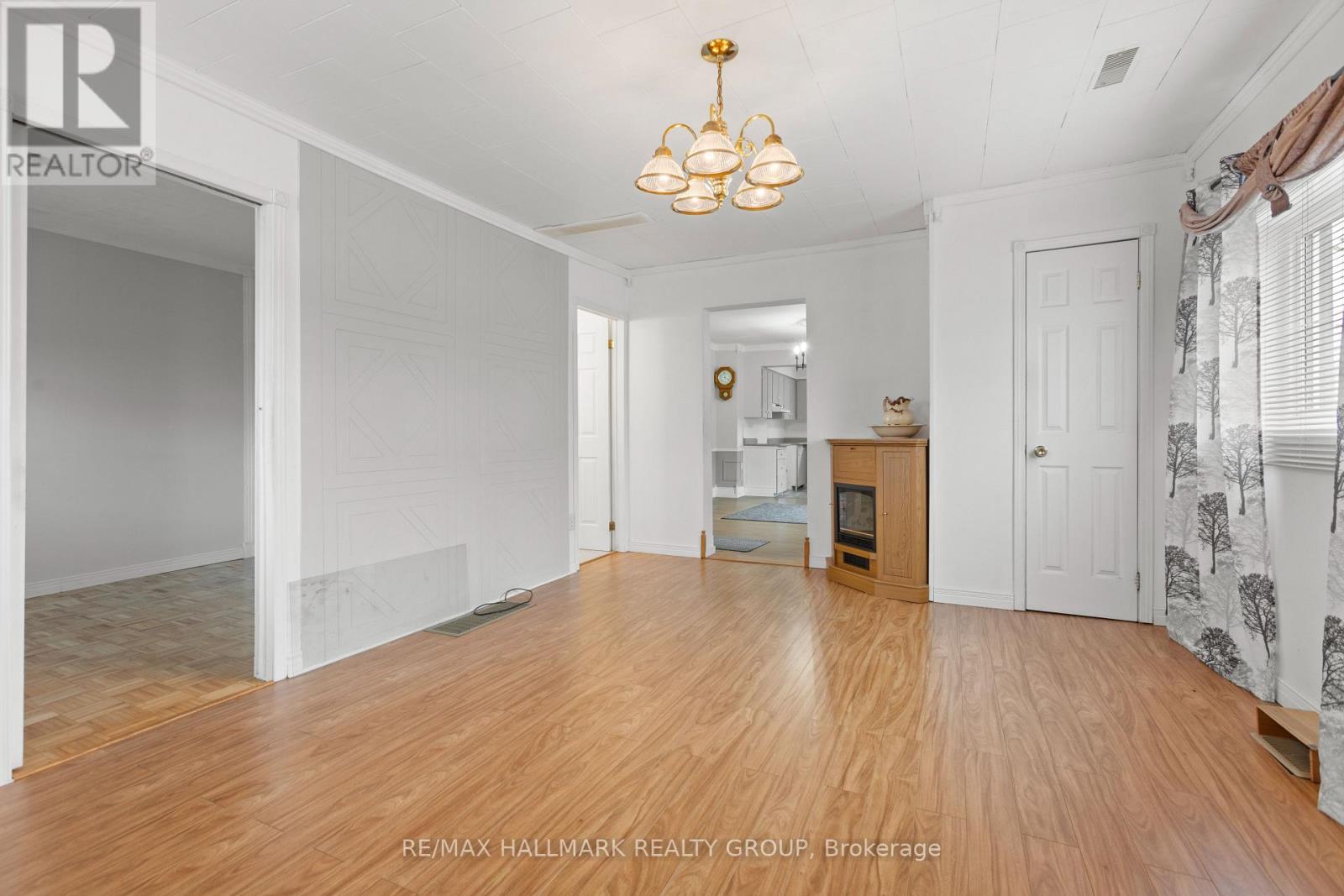 1274 MAIN STREET E - 29