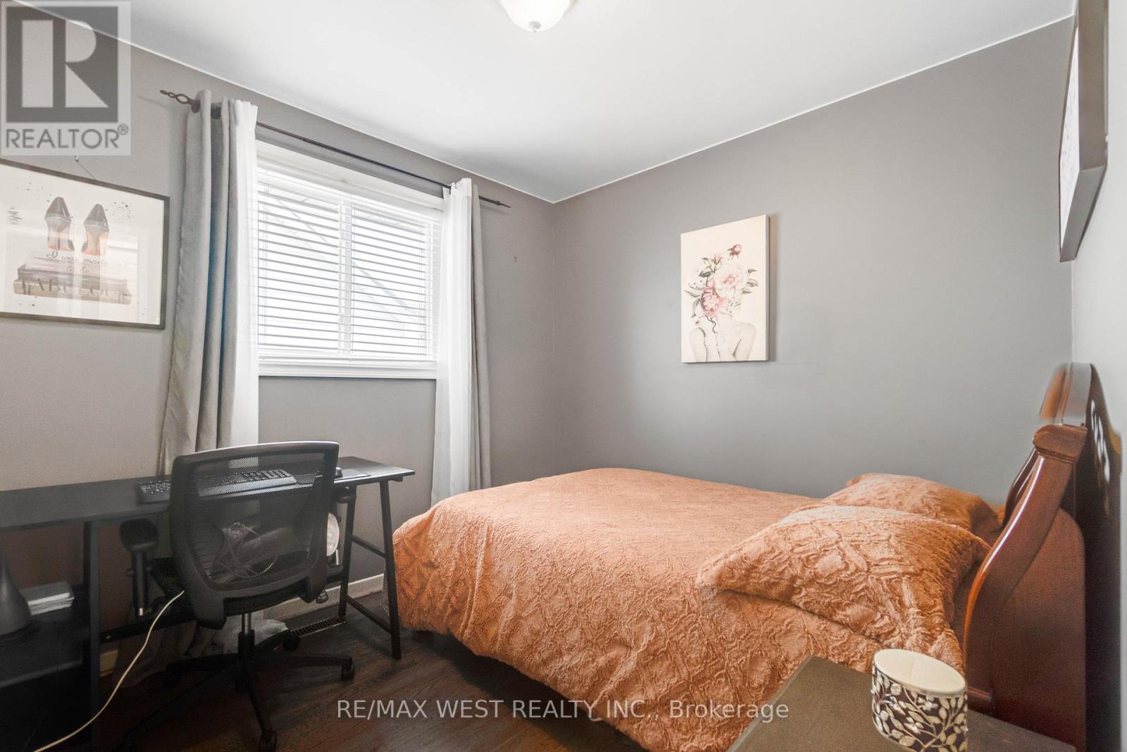 941 STAINTON DRIVE - 11
