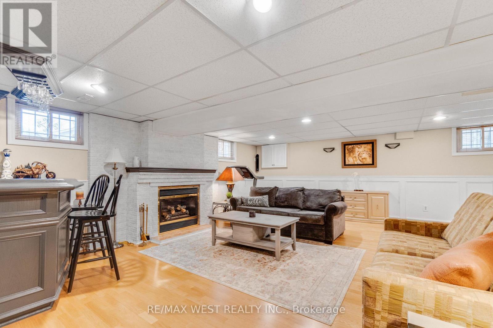 941 STAINTON DRIVE - 12