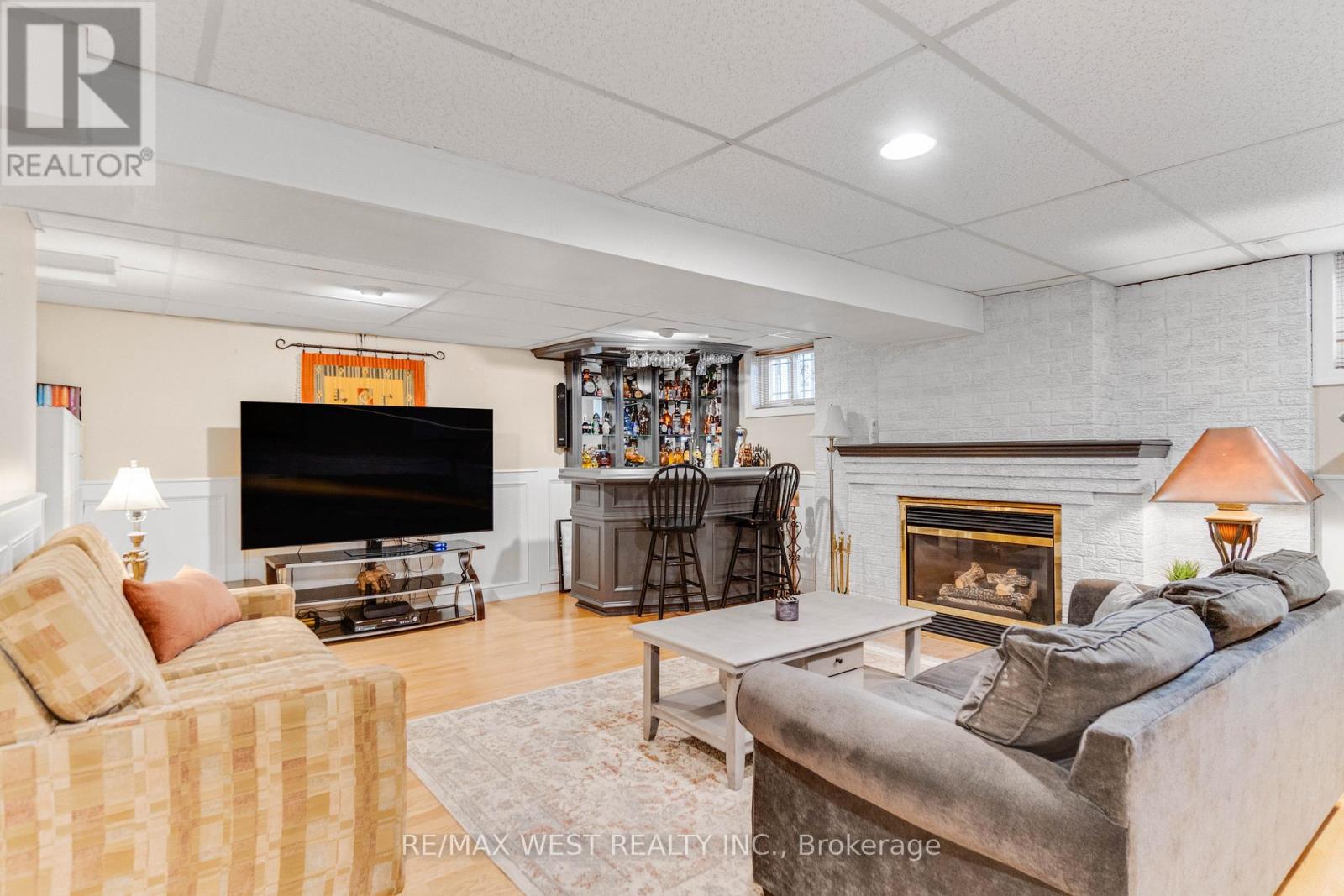 941 STAINTON DRIVE - 13