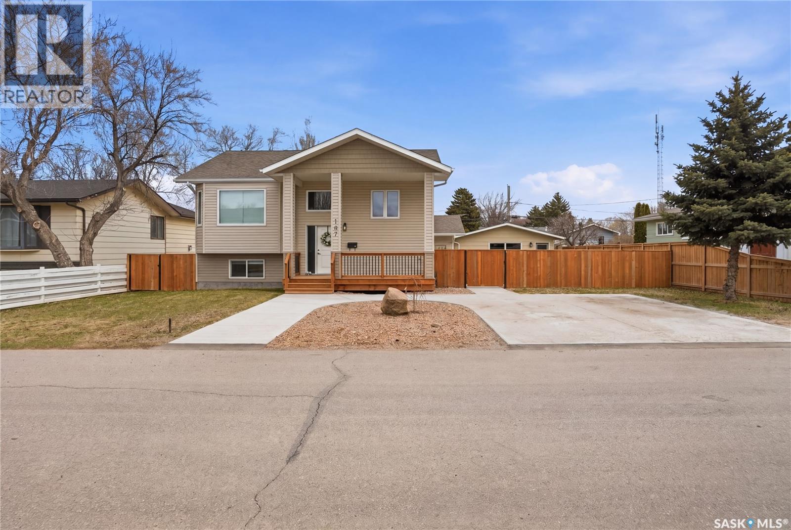 107 Valleyview DRIVE - 3