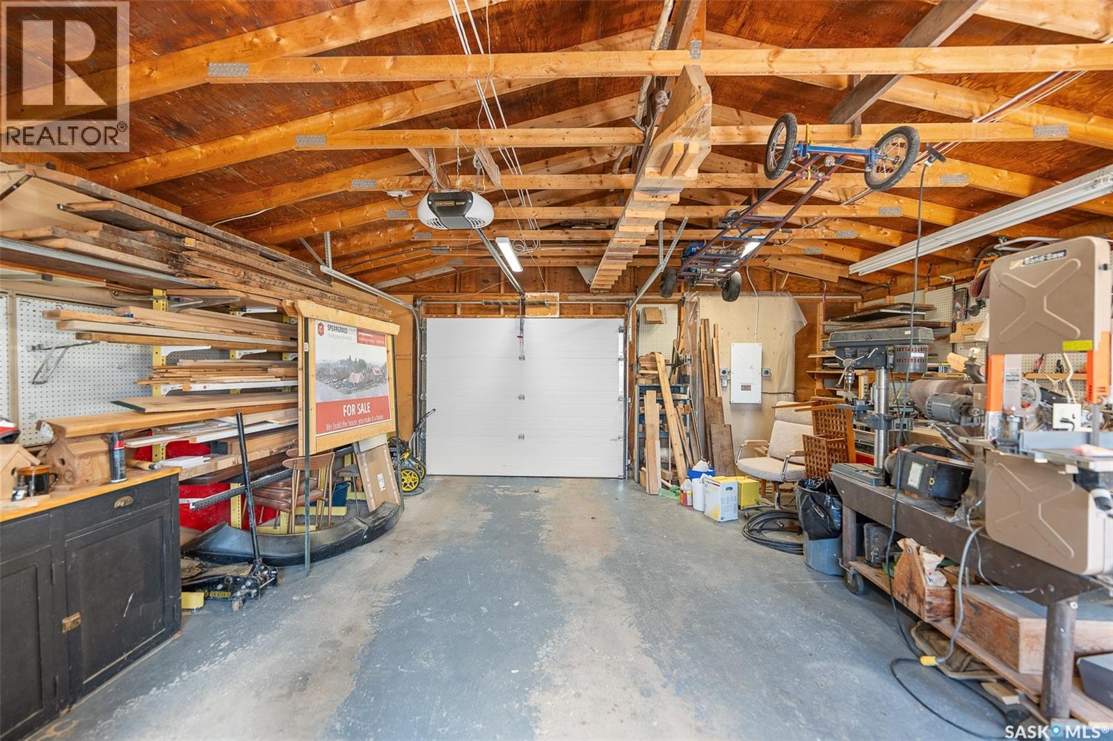 107 Valleyview DRIVE - 42